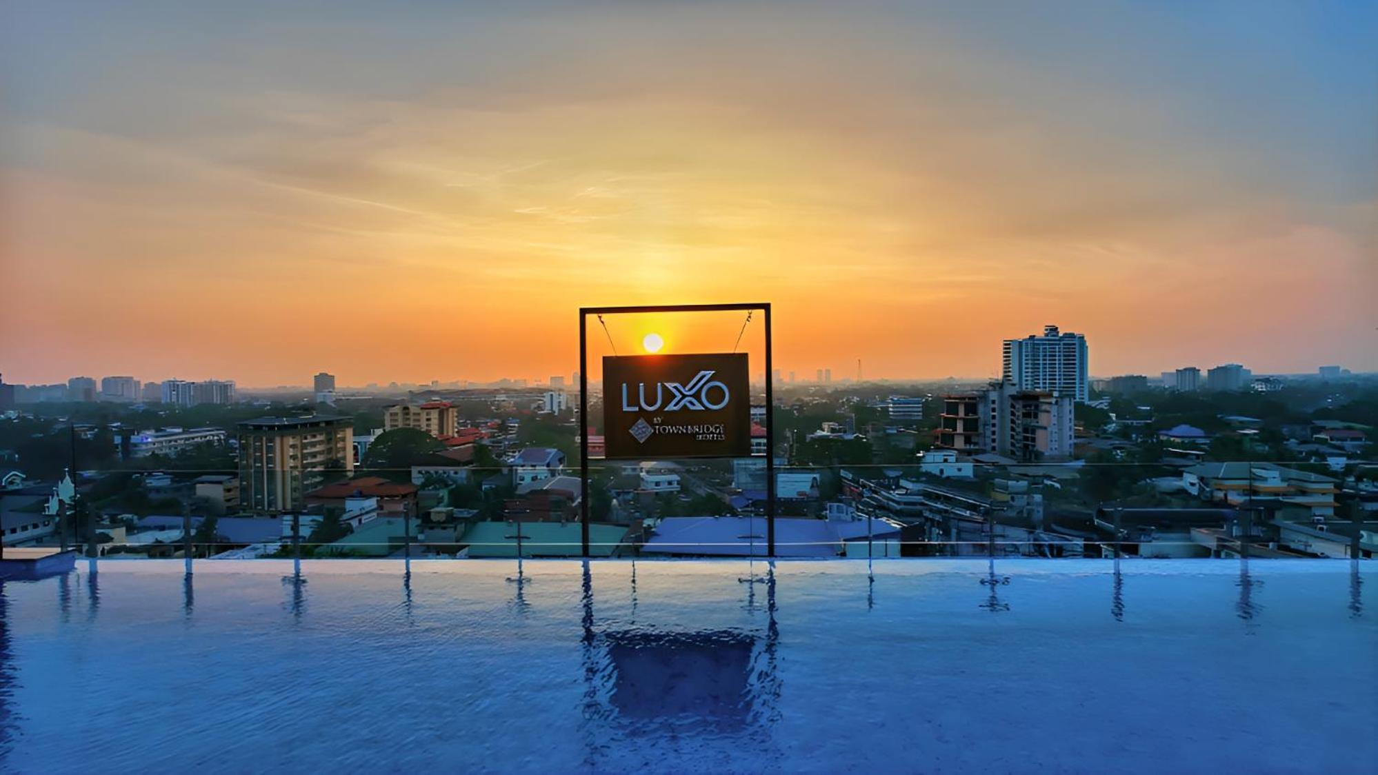 Hotel Luxo Kochi Extérieur photo
