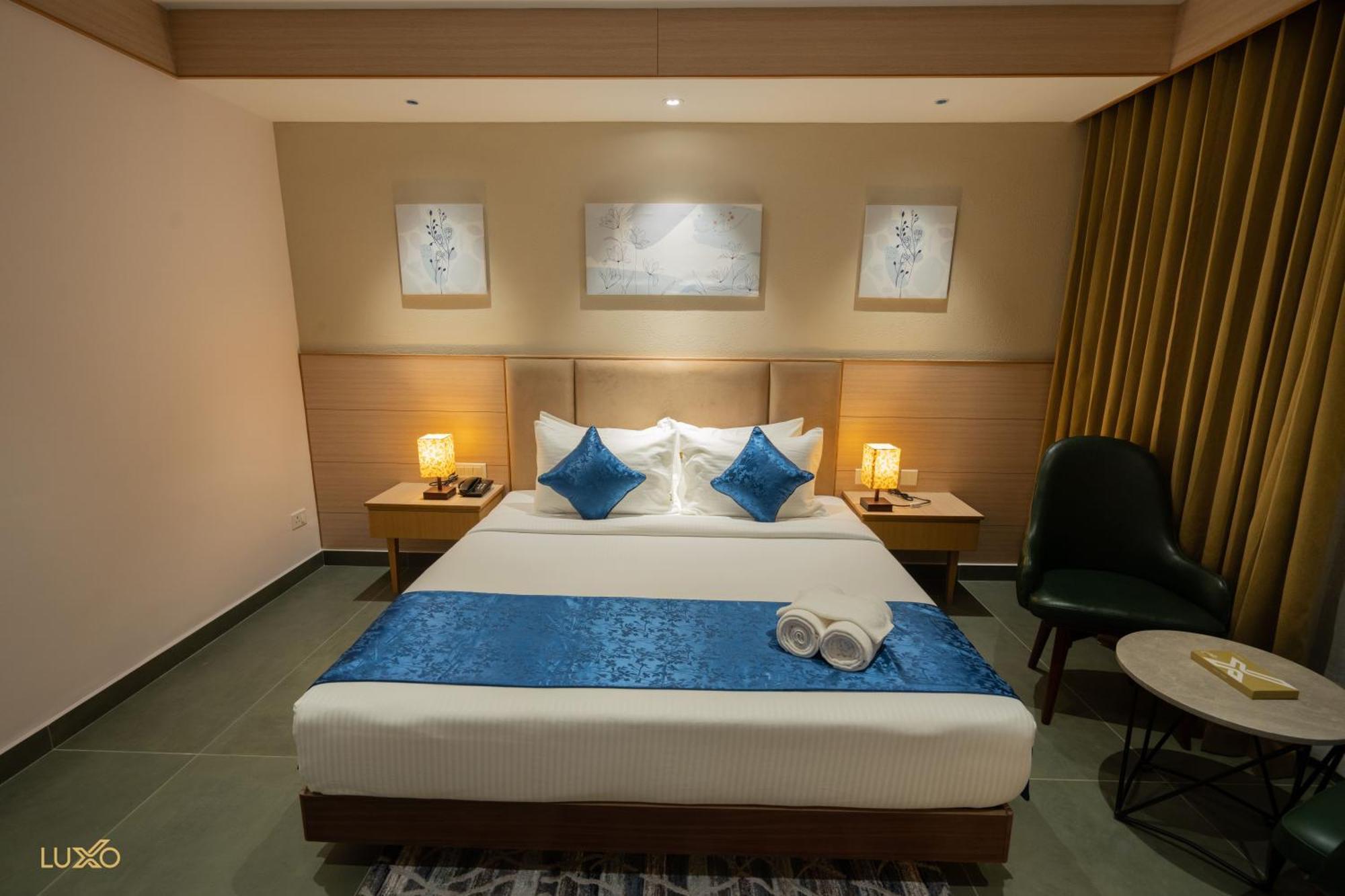 Hotel Luxo Kochi Extérieur photo